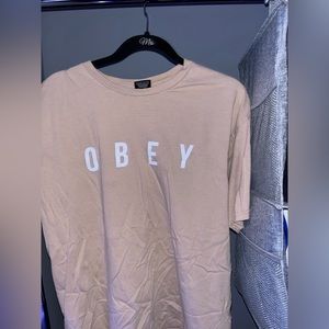 Men’s Obey oversized tee size L